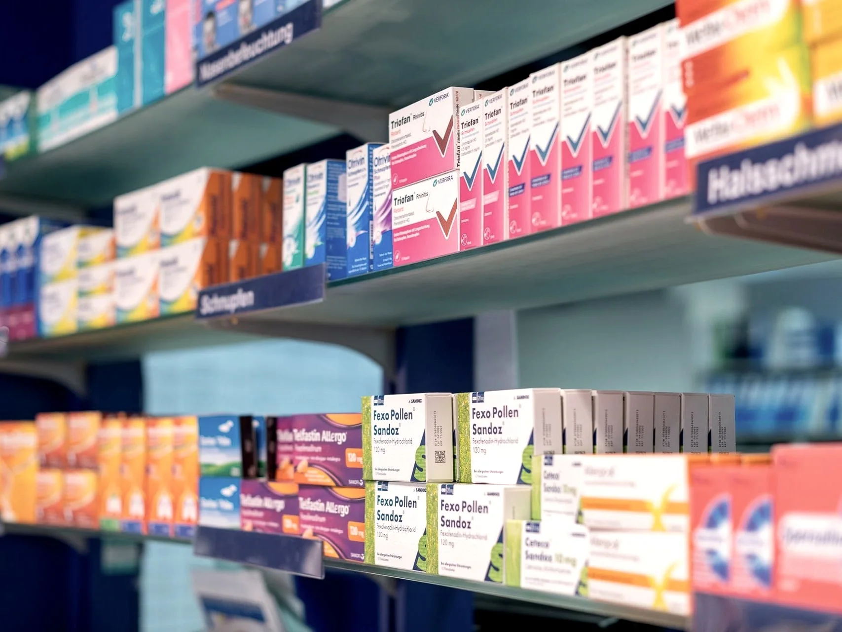 Sortierte Medikamente in der Apotheke für die Auslieferung